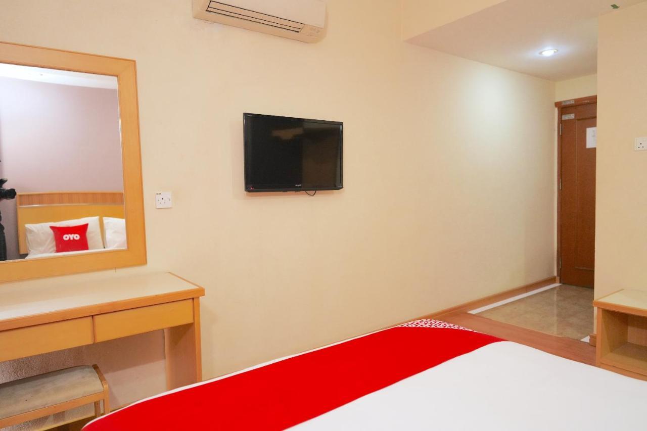 Oyo 89866 Houz Inn Bintulu Exteriör bild