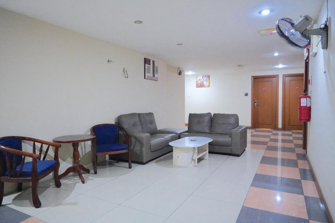 Oyo 89866 Houz Inn Bintulu Exteriör bild