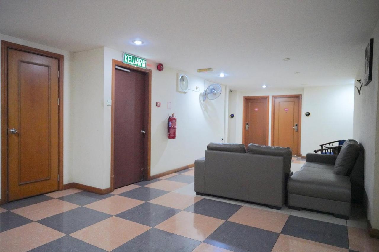 Oyo 89866 Houz Inn Bintulu Exteriör bild